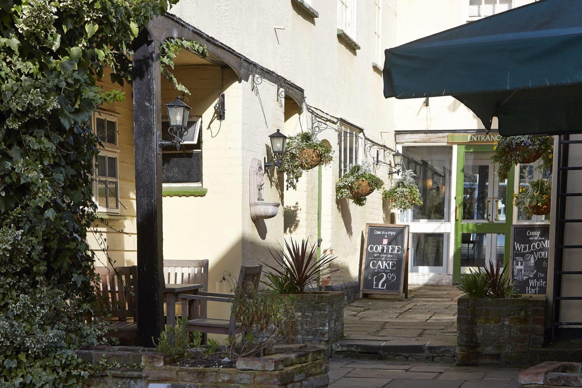 White Hart By Greene King Hotel 3*